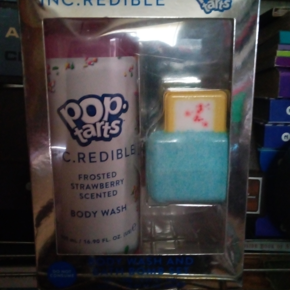 Pop-Tarts Frosted Strawberry Body Wash Set